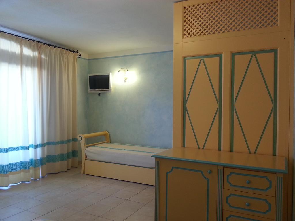Residence Riva Azzurra Cannigione Rum bild