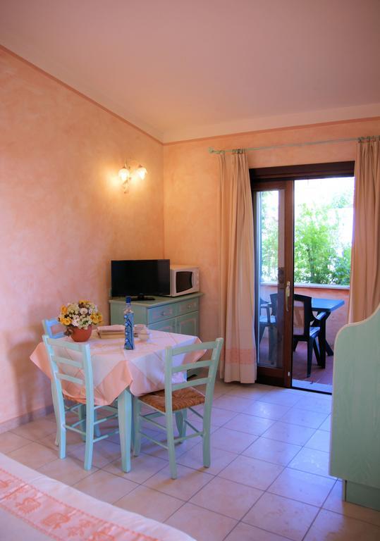 Residence Riva Azzurra Cannigione Rum bild