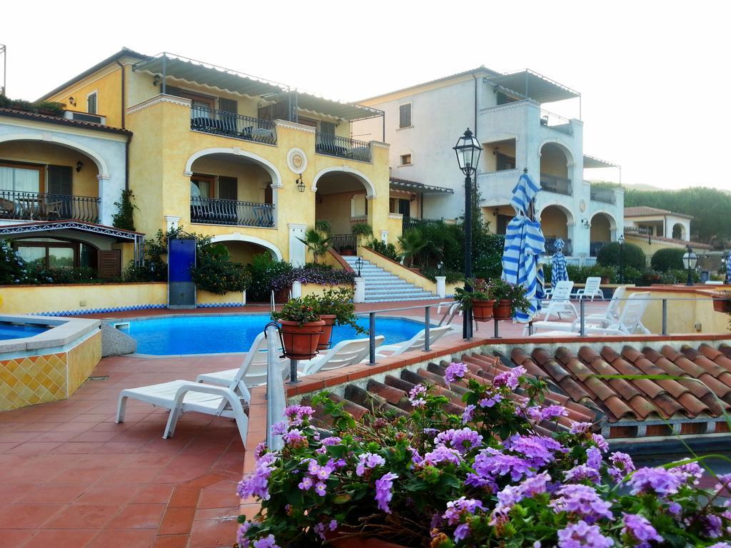Residence Riva Azzurra Cannigione Exteriör bild