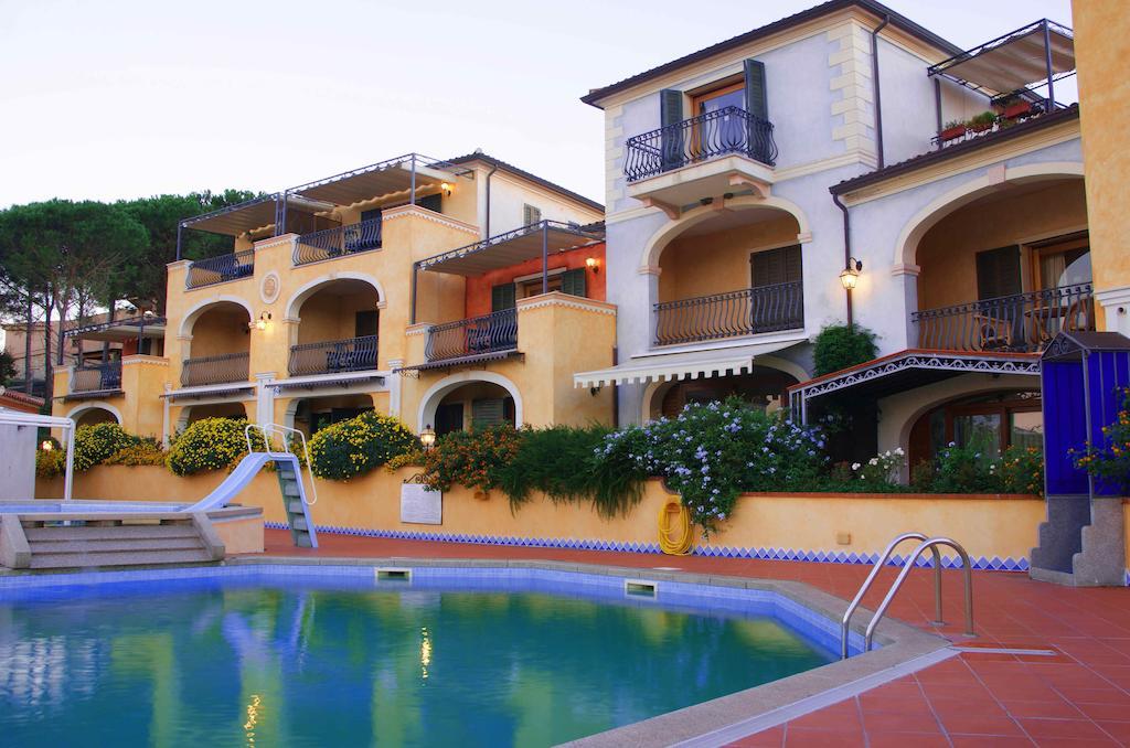 Residence Riva Azzurra Cannigione Exteriör bild