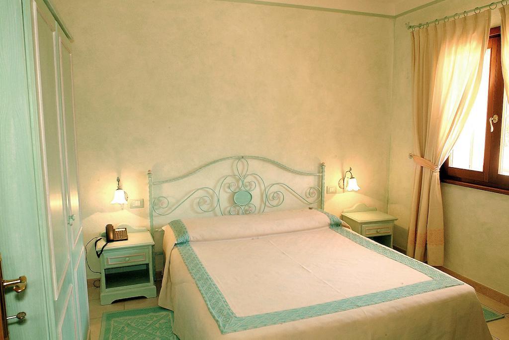 Residence Riva Azzurra Cannigione Rum bild