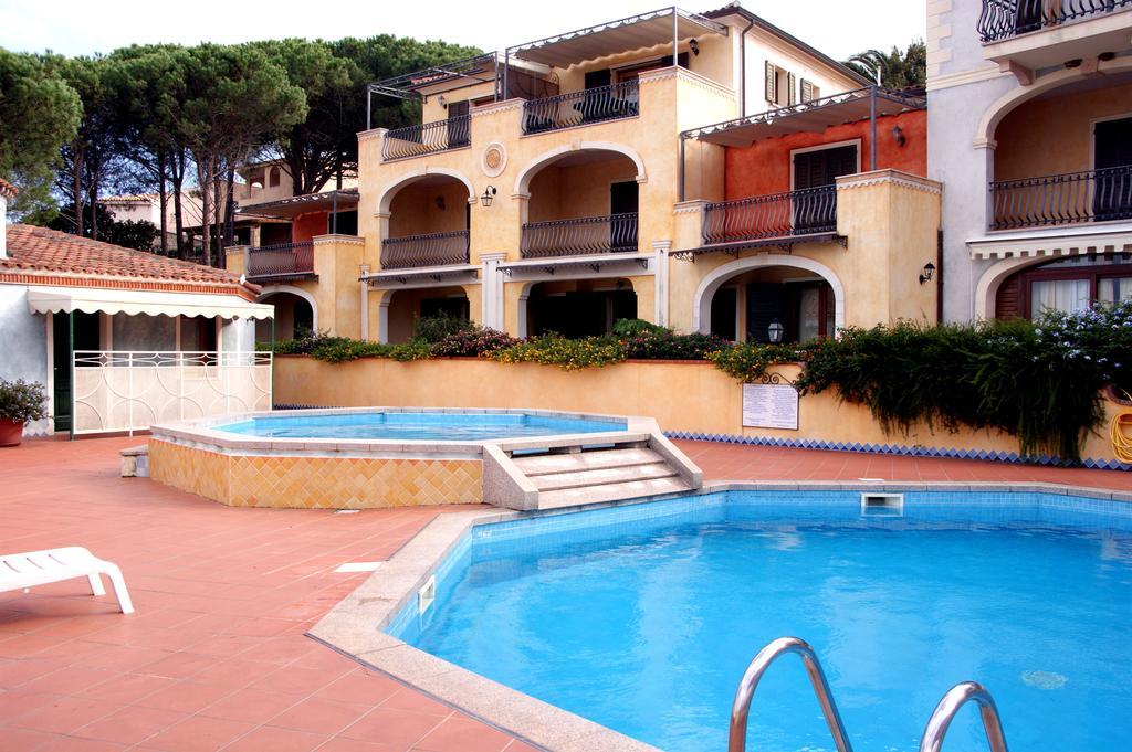 Residence Riva Azzurra Cannigione Exteriör bild