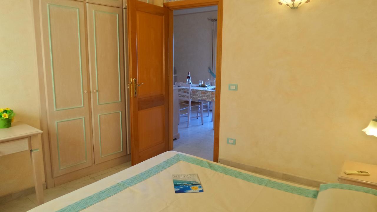 Residence Riva Azzurra Cannigione Exteriör bild